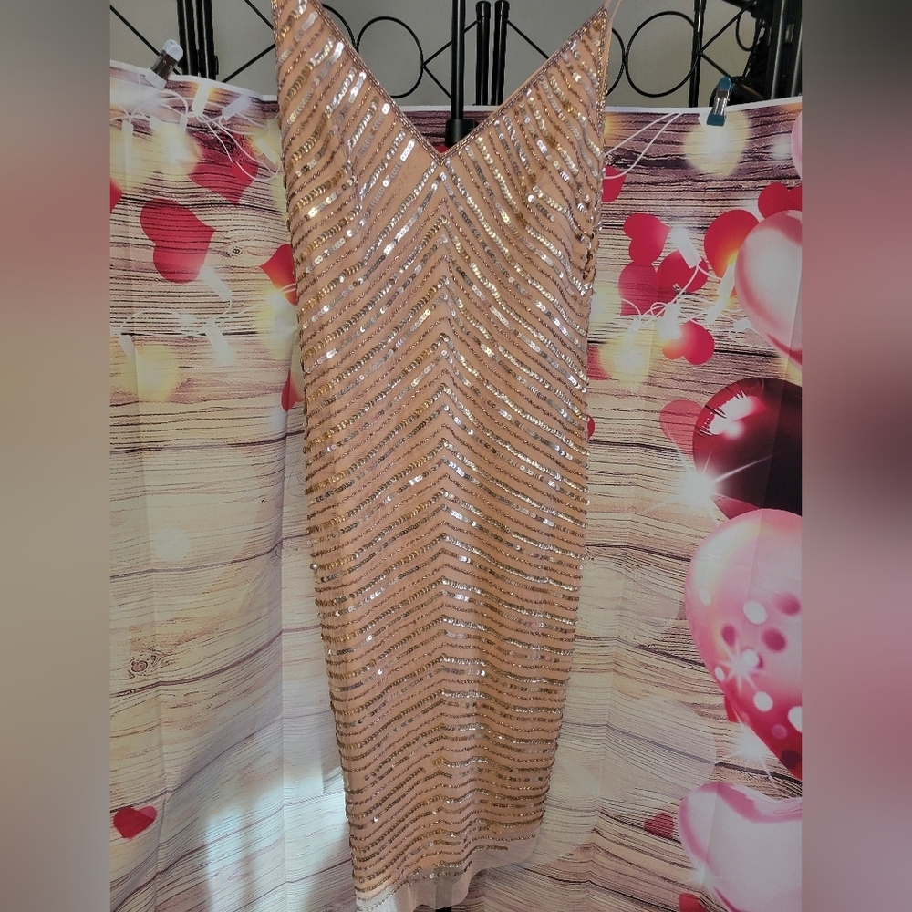 Adrianna Papell Rose Gold Sequin Midi Dress - Picture 9 of 12